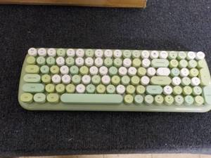 lot 188 image: Keyboard...