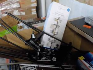 lot 227 image: Pallet of Overstock, Returns, Repai...