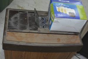 Emerson HD13003 Humidifier and box of new filters