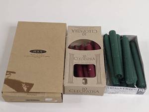 lot 12 image: 21 Piece Candle Set