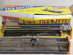 lot 24 image: Central Forge 3-in-1 Tile Cutter Set