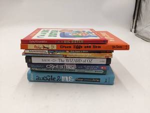 lot 47 image: ChildrenTeen Book Collection Im a Big Sister,Green Eggs and Ham,The Wizard of Oz, & More
