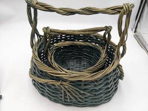 lot 58 image: Gorgeous Green Basket Set