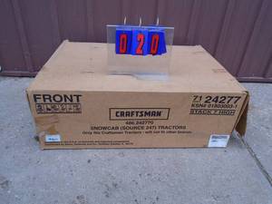 Craftsman tractor style sno cab. Appears new in box. Completeness unknown. As shown.