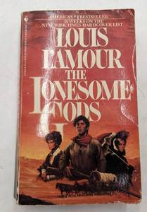 lot 92 image: 10 Vintage Paperback Books