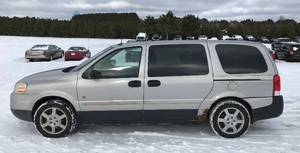 2005 Saturn Relay 2