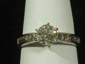 10 Karat White Gold Diamond Engagement Ring - .75 Carat