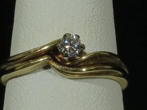 14 Karat Yellow Gold Diamond Wedding Set