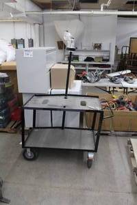 lot 15 image: Metal Utility Cart 2-tier