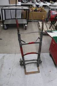 lot 16 image: Barrel Dolly