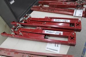 lot 33 image: Lot of (2) Southwire Maxis Jax Reel Stands