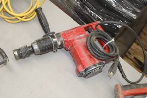 lot 44 image: Hilti TE 22 Hammerdrill