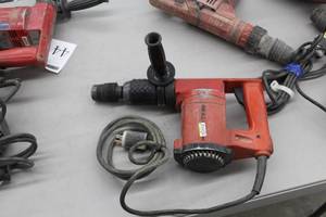 lot 45 image: Hilti TE 22 Hammerdrill