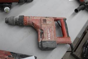 lot 46 image: Hilti TE 24 Hammerdrill