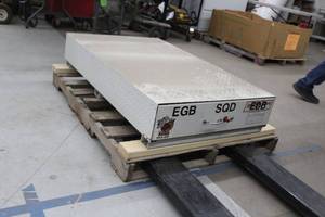 lot 4 image: Weather Guard Pack Rat Truck Bed Box 307