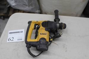 lot 62 image: DeWalt L-Shape Three Mode SDS Hammerdrill D25313