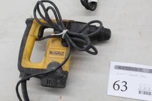 lot 63 image: DeWalt 1 SDS Rotary Hammer Hammerdrill D25303