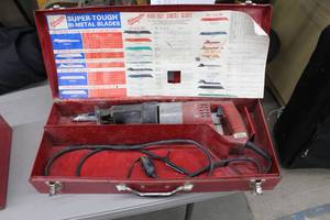 lot 78 image: Milwaukee Heavy Duty Sawzall Reciprocating Saw, Metal Case