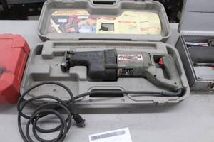 lot 80 image: Porter-Cable Variable Speed Tiger Saw Reciprocating Saw 738, Plastic Case
