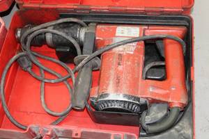 lot 117 image: Hilti TE 22 Hammerdrill, Plastic Case