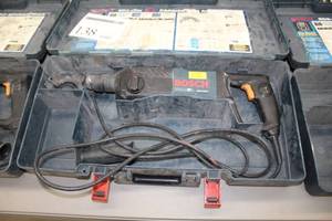 lot 138 image: Bosch Bulldog Hammerdrill 11224VSR, Plastic Case