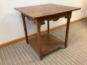 lot 13 image: Fancy Square Side Table