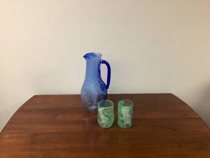 lot 43 image: Quality Set of Artisan Glass Pitcher & 2 Glasses