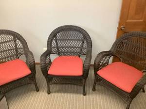lot 124 image: Set of 3 Patio Chairs