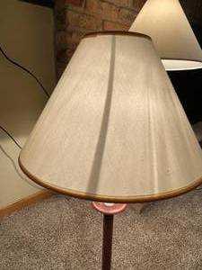 lot 208 image: 3-Piece Lamp Set