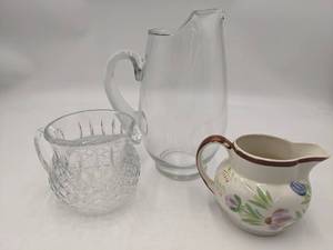 lot 67 image: Beautiful Vintage Pitcher Collection