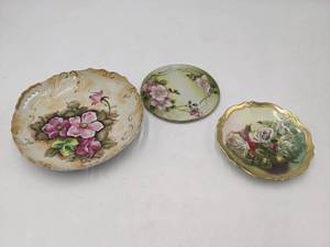lot 70 image: Floral Fine China