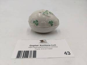 lot 43 image: Belleek Egg