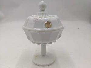 lot 22 image: Vintage Westmoreland Milk Glass Paneled Grape Footed Candy Dish