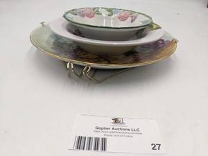 lot 27 image: Beautiful Vintage Floral and Grapevine China