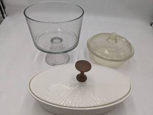 lot 40 image: Vintage Glass Trifle Bowl, Covered Glass Casserole & Mid Century Modern Ernest Sohn Fluted Casserole with Top