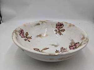 lot 81 image: Vintage Floral Bowl