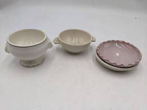 lot 83 image: 4 Piece Unique Vintage China Collection