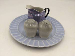lot 86 image: Beautiful Iridescent Blue China Collection- Chikaramachi And More