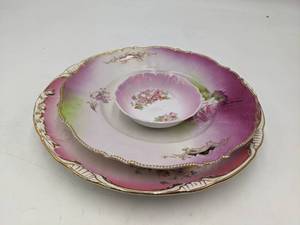 lot 98 image: 3 Breathtaking Vintage Hand-Painted Floral Plates
