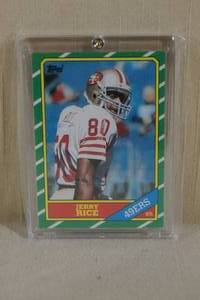 lot 44 image: 1986 Topps Jerry Rice #161 Rookie Card