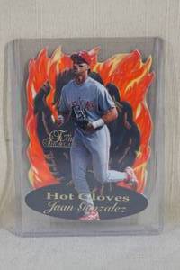 lot 6 image: 1997 Flair Showcase Juan Gonzalez Hot Gloves Die Cut #3