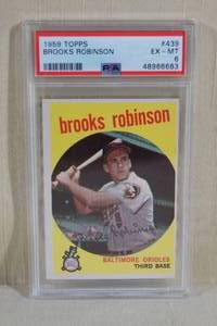 lot 12 image: 1959 Topps Brooks Robinson #439 - PSA 6