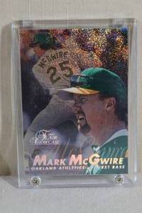 lot 23 image: 1997 Flair Showcase Mark McGwire Row 0 Seat 52