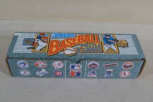 lot 51 image: 1990 Donruss Baseball Card Set