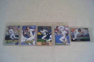 lot 65 image: Derek Jeter Cards - Late 90s