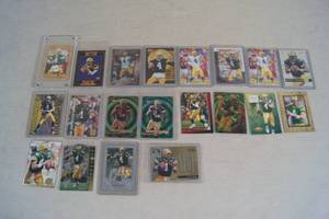 lot 90 image: Brett Favre Cards - Inserts, Refractors