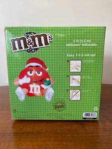lot 2 image: M&M Christmas Inflatable