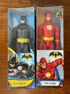 lot 4 image: Batman & Flash Action Figures