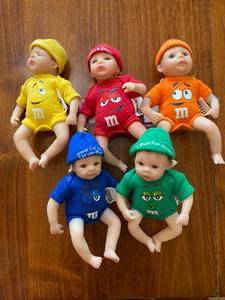 lot 12 image: Ashton-Drake M&Ms Melt in Your Heart Dolls