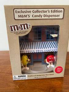 lot 21 image: M&Ms Walgreens Candy Dispenser